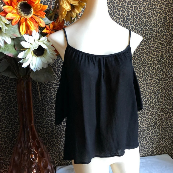 🌻5/$25🌻ONE CLOTHING Open Shoulder Top X-SMALL - Picture 4 of 7